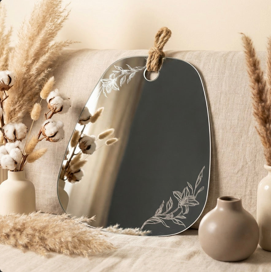 Miroir “Douce Feuille” – Gravure artisanale à la main